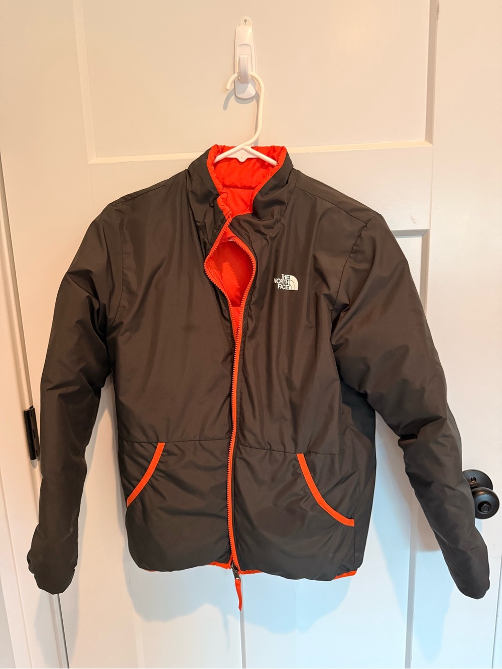 The North Face Boys Insulated Puffer ReversibleGray/Orange sz M 10-12.